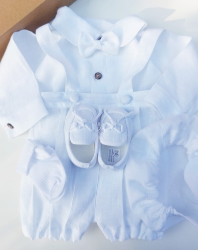 lniany komplet biały do chrztu na roczek dla chłopca ubranko na chrzest lniany kaszkiet lniane szorty z zakładkami.jpg